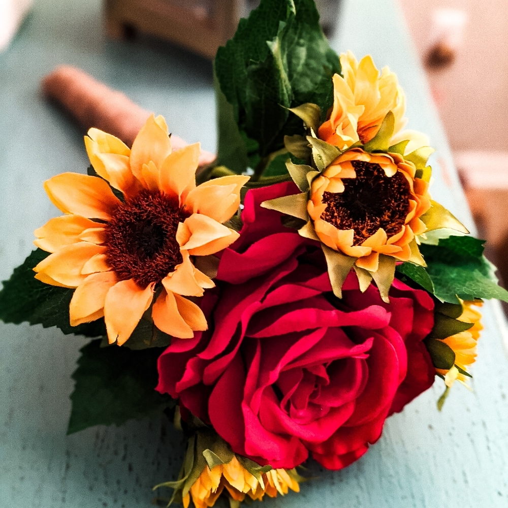 Sunflower & Rose Rustic Burlap Bouquet - Picture 4 of 12